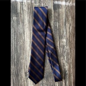 Mens necktie in blue pattern
